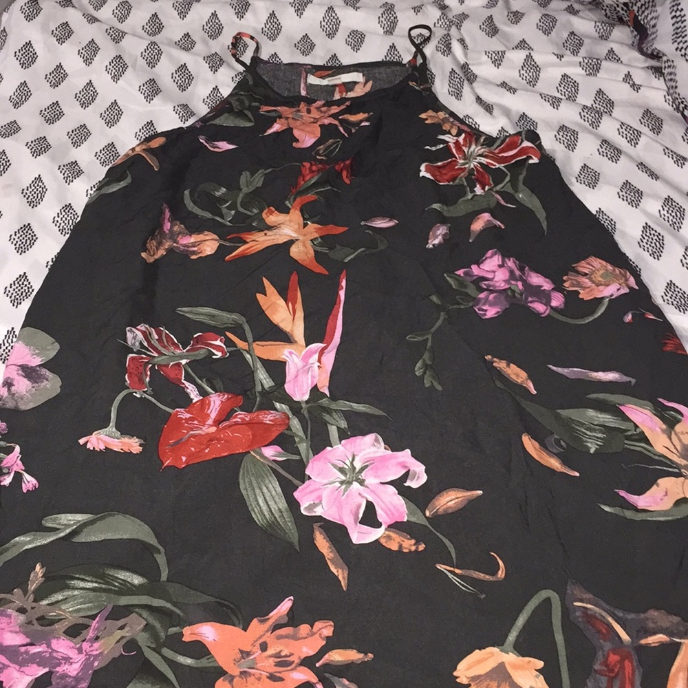 A small vans dress